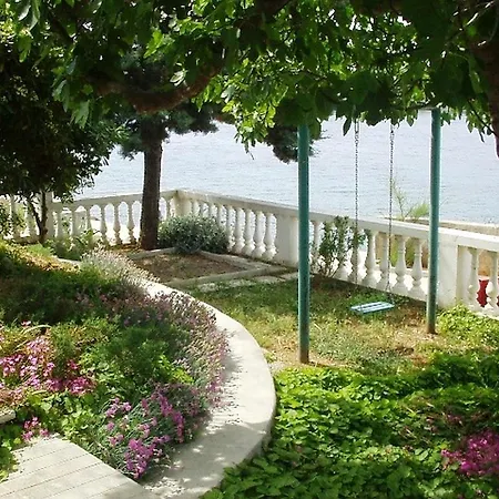 Beach Holiday Sipa * Rivanj