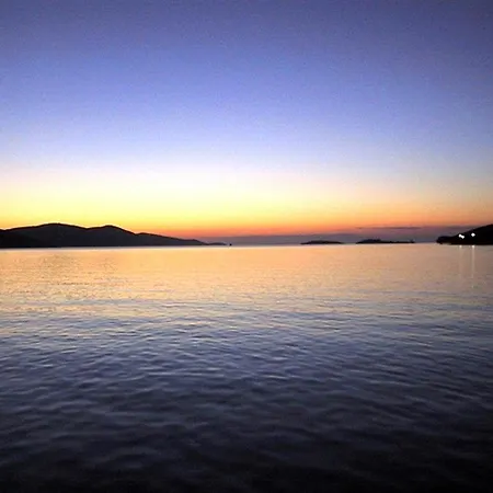 Apartman Beach Holiday Sipa Rivanj
