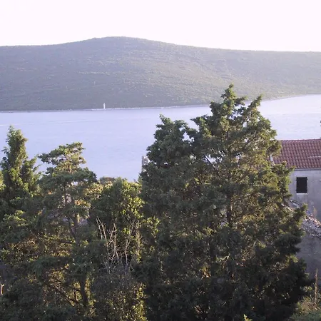 Beach Holiday Sipa Apartman Rivanj