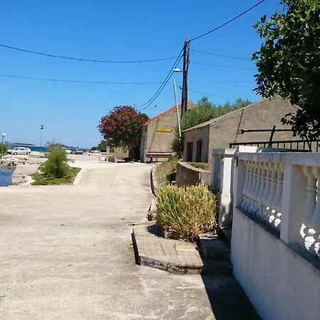 Beach Holiday Sipa Apartman Rivanj